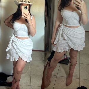 Reformation Ives embroidered floral mini dress  FINAL PRICE NO OFFER CON…